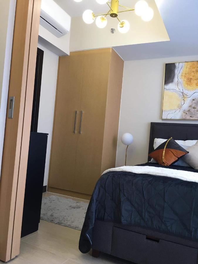 Daniella'S Modern & Cozy Suite In Uptown Bgc Manila Esterno foto