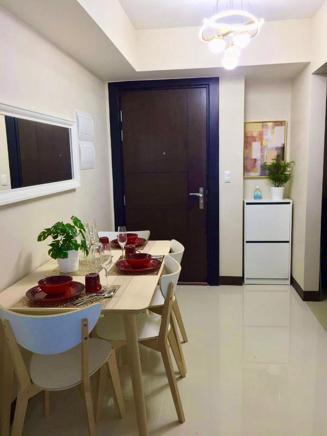 Daniella'S Modern & Cozy Suite In Uptown Bgc Manila Esterno foto