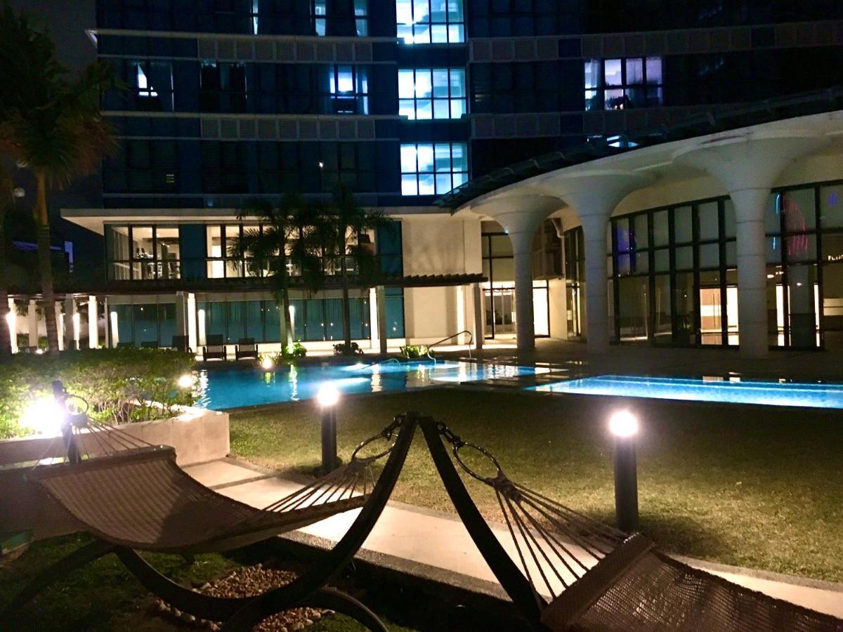 Daniella'S Modern & Cozy Suite In Uptown Bgc Manila Esterno foto